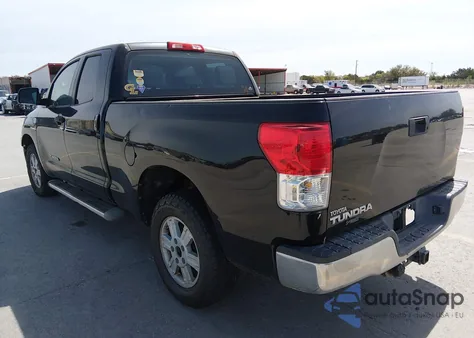 2010 Toyota Tundra Grade 4.6L V8 z USA, uszkodzony, nr VIN 5TFRM5F17AX006167